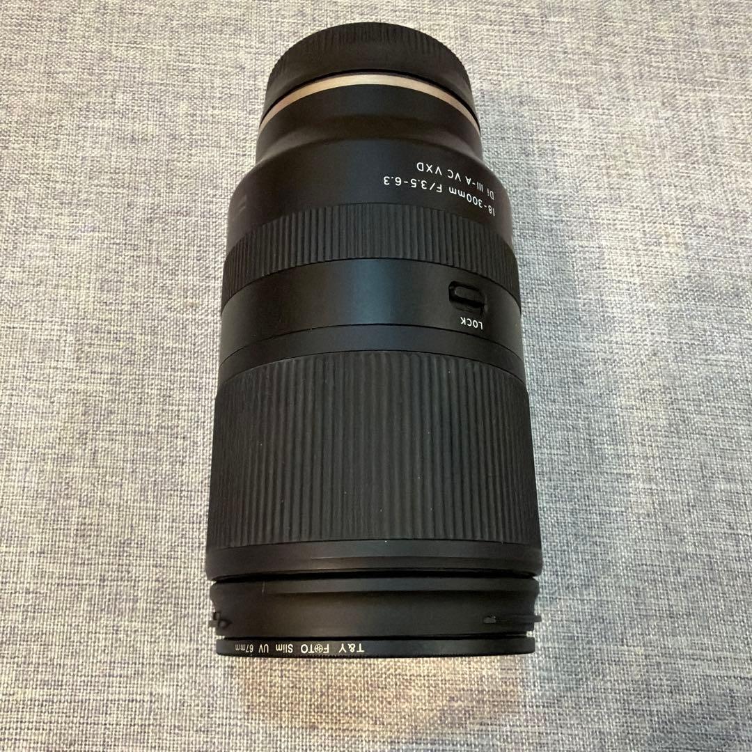 タムロン18-300mm F/3.5-6.3 B061ソニーE用レンズ