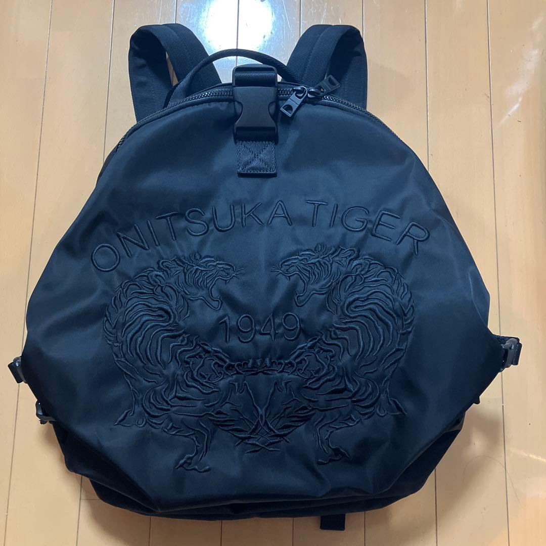 オニツカタイガー　バックパック黒　虎プリント