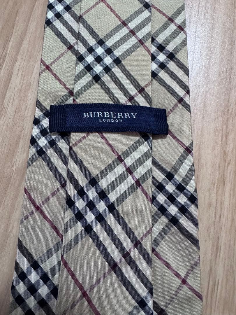 ⭐️emi⭐️バーバリー フォーマル スーツ 150　卒服　美品　12Y