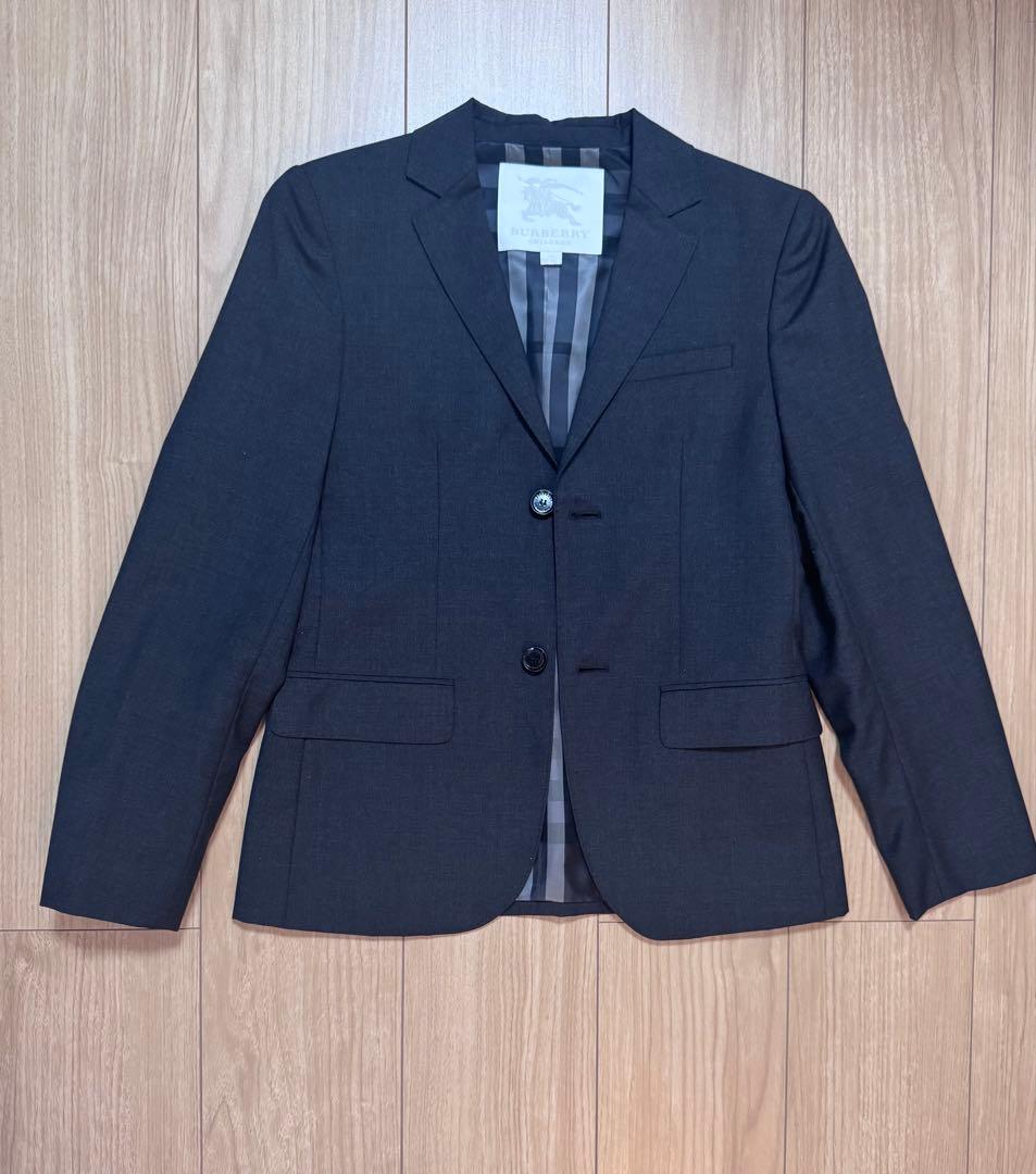 ⭐️emi⭐️バーバリー フォーマル スーツ 150　卒服　美品　12Y