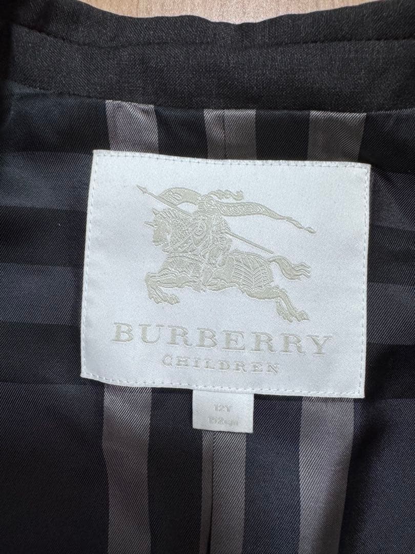 ⭐️emi⭐️バーバリー フォーマル スーツ 150　卒服　美品　12Y