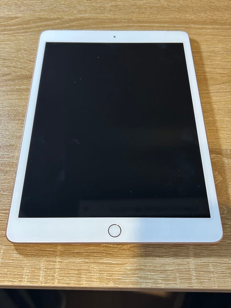 iPad 第8世代 32GB SIMフリー　美品