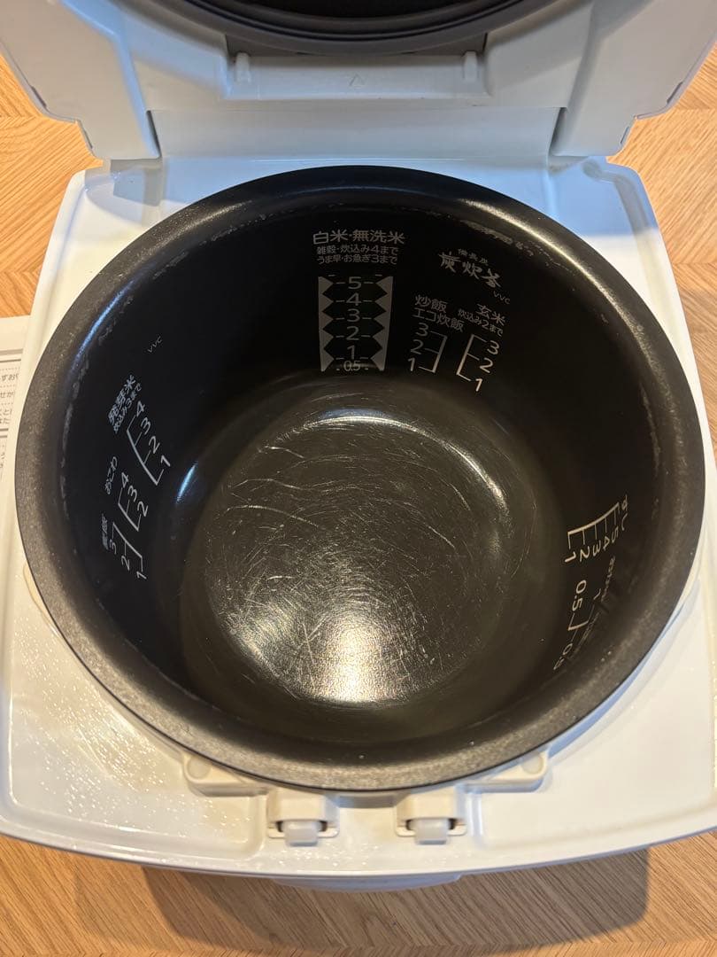 ホワイト炊飯器 デジタル表示　説明書付き　三菱