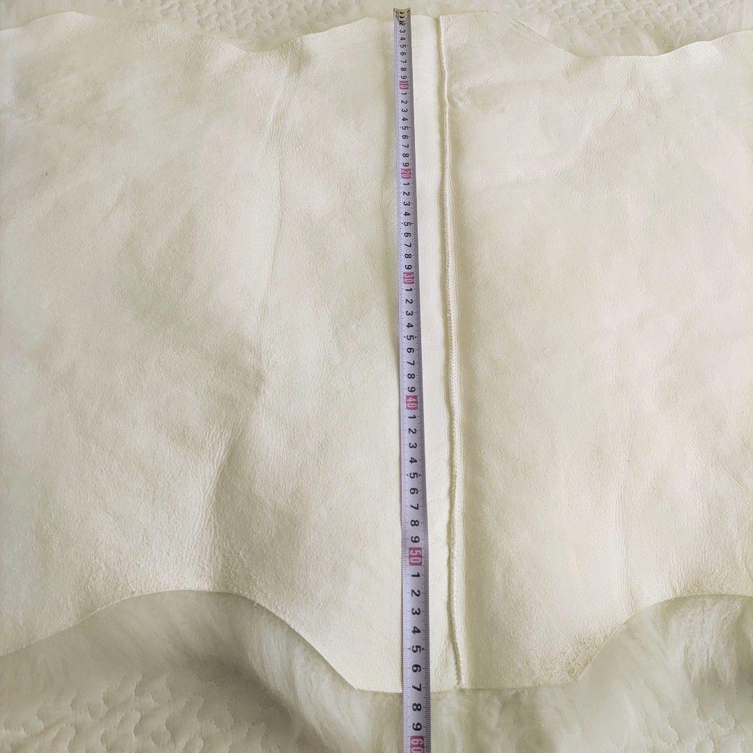 アイボリー ムートンラグ 2匹サイズ