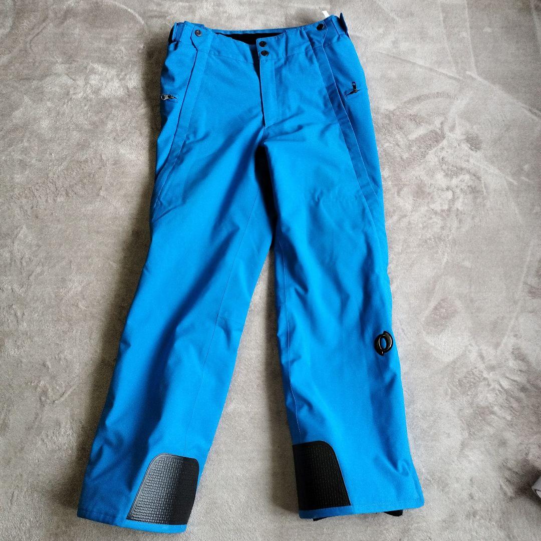 ONYONEスキーウェア ジャケットとパンツセット