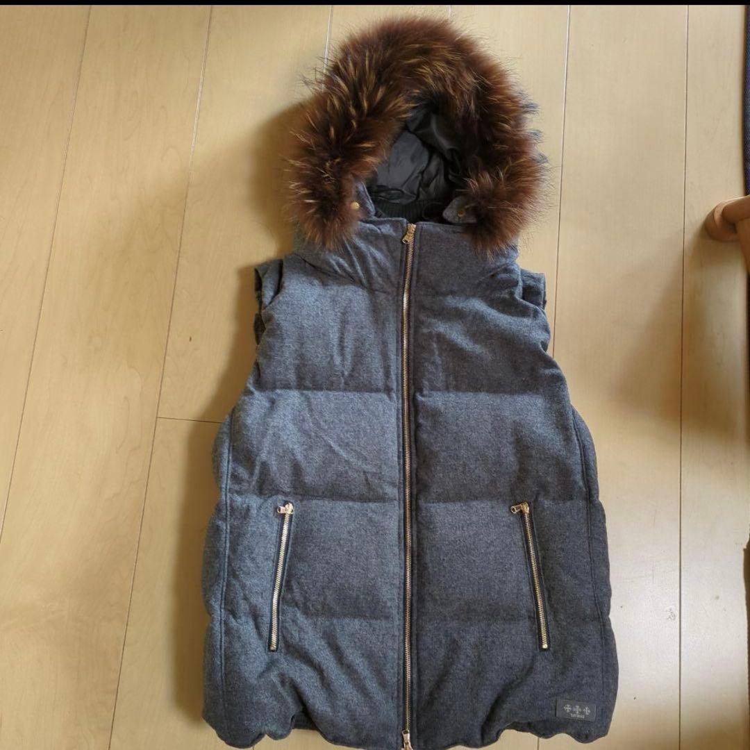 TATRAS フードファ-付きダウンベストポ−ランド製