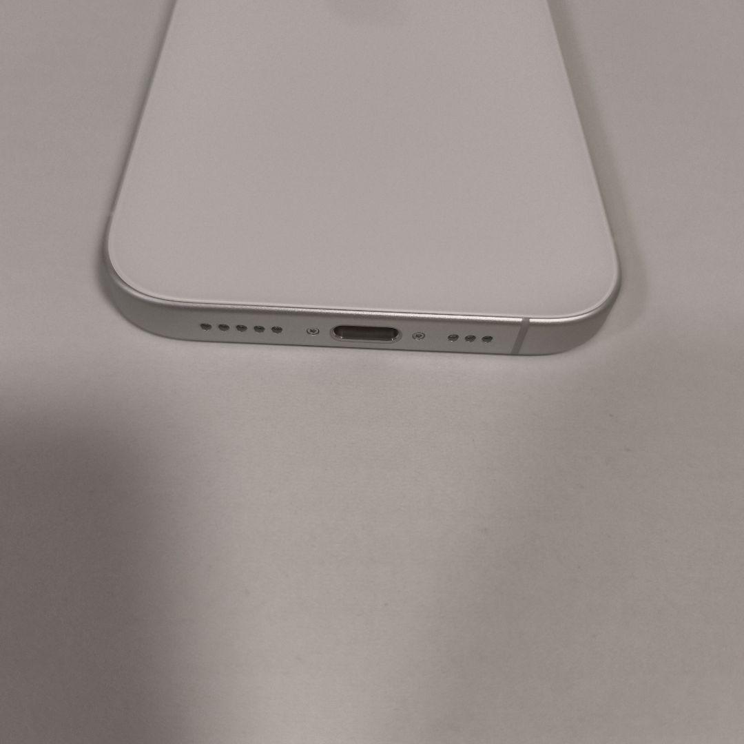 Apple iPhone 16 128GB ホワイト バッテリー100%
