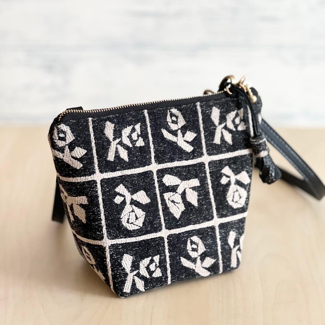 ミナペルホネン Lulu beige持ち手付きショルダーバッグMB601-081