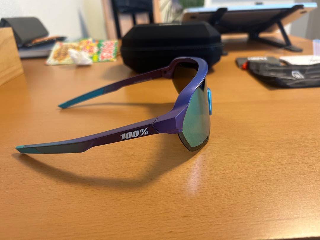 か*着様 ワンハンドレッド　シールドクラフト サングラス