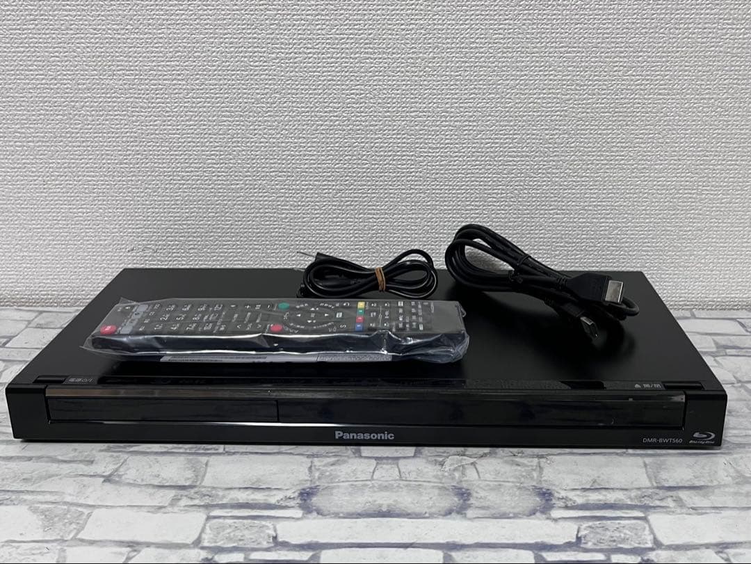 新品リモコン付　2番組録画　パナソニック　BDレコーダー　DMR-BWT560