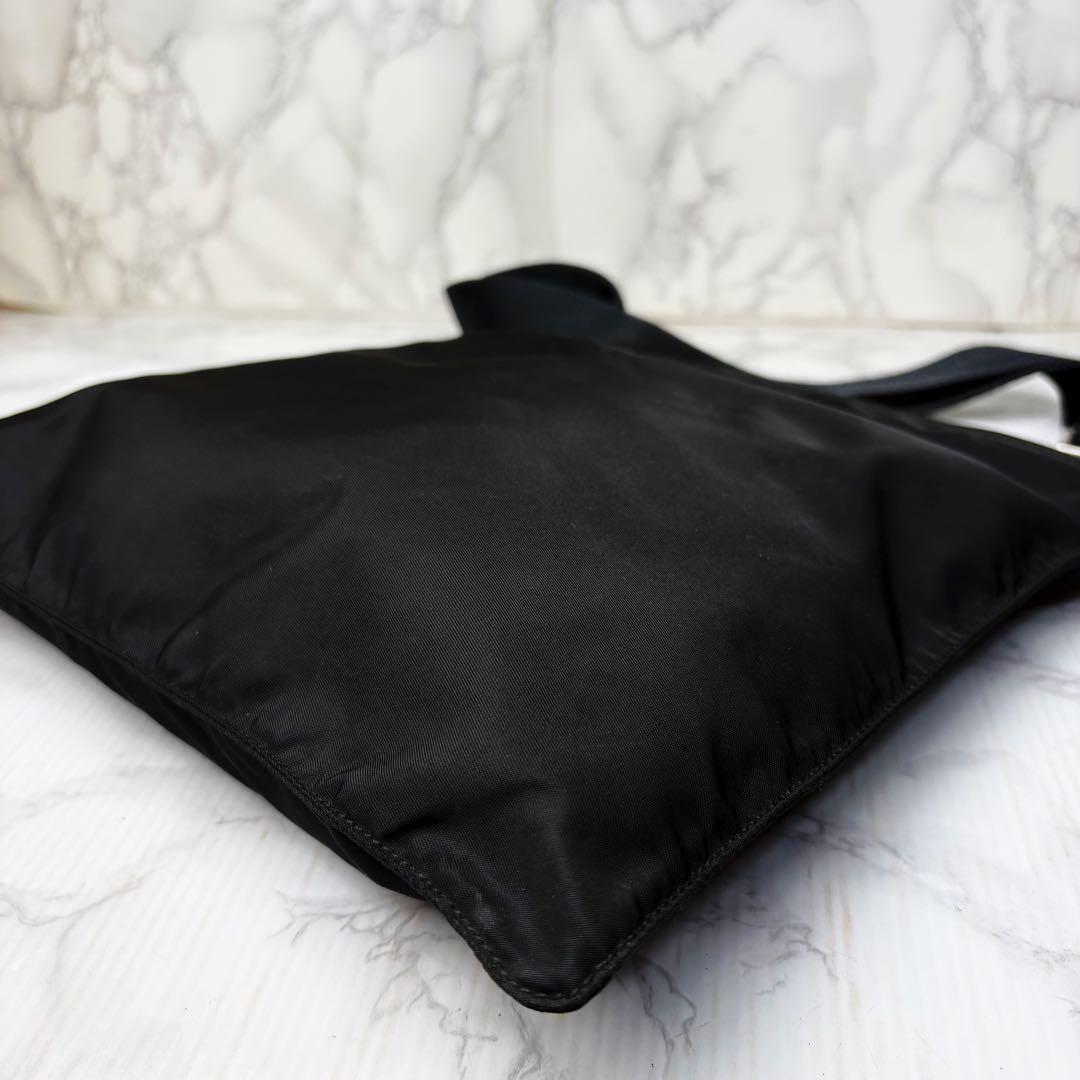 041 美品 PRADA サコッシュ ショルダーバッグ 斜めがけ 黒 iq5