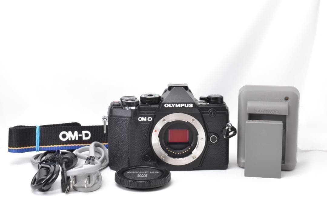 ■ 美品 ■ オリンパス　OM-D E-M5 MarkⅢ ブラック ボディ