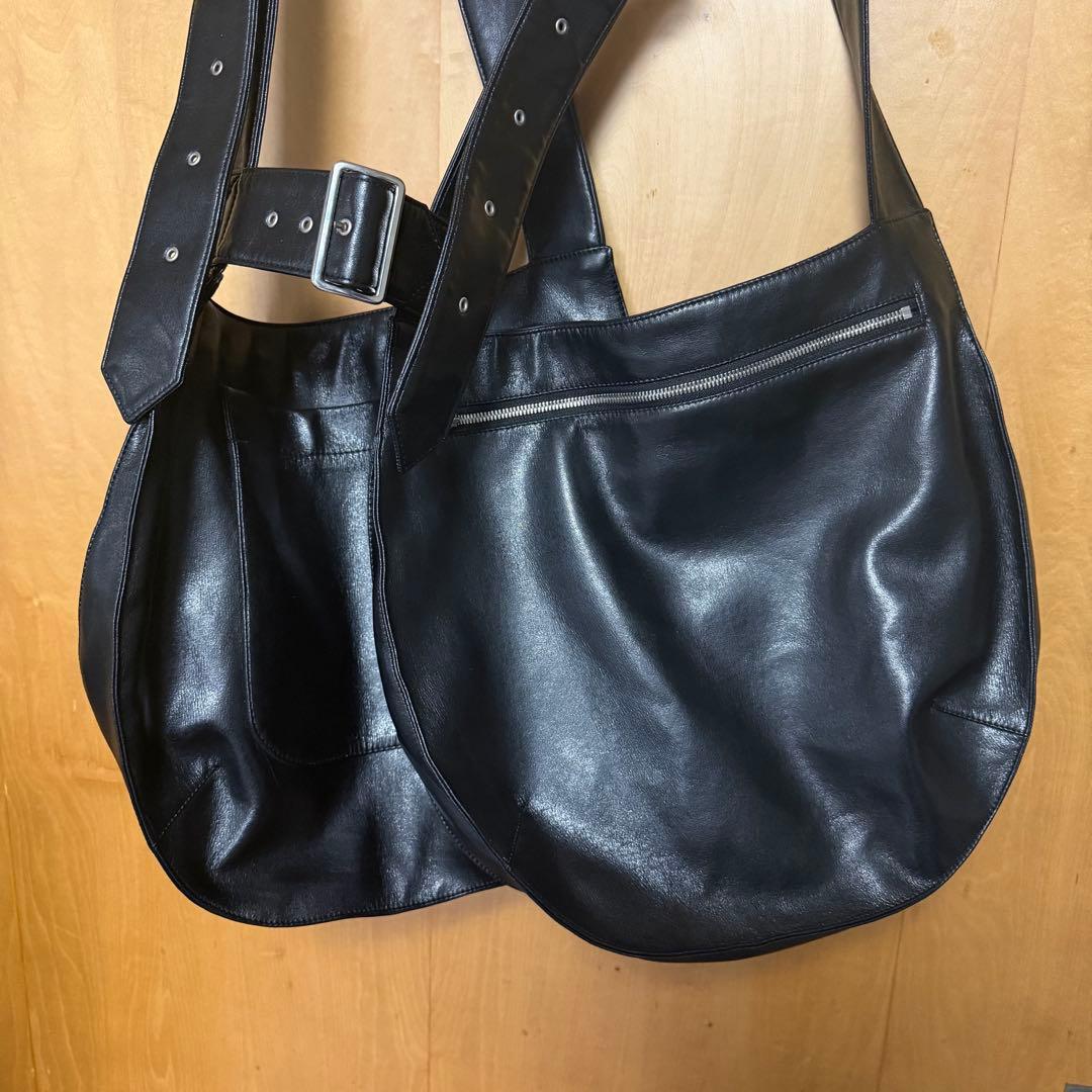 【美品】 noir kei ninomiya レザーハーネスベストバッグ
