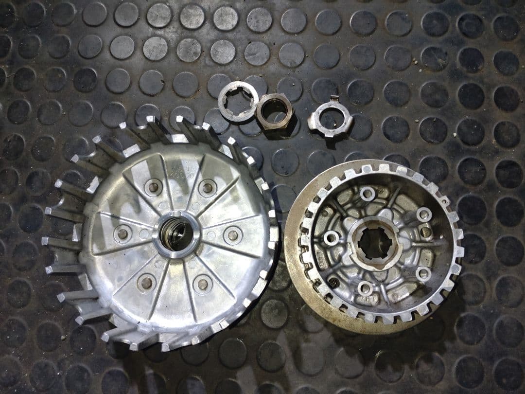 XJR400 クラッチハウジング部品 美品