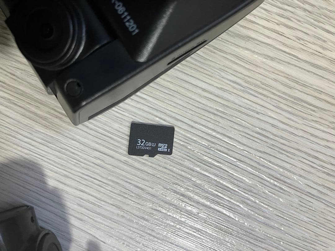 アルパイン　ドライブレコーダーDVR-C320R カーナビ連携 2カメラ