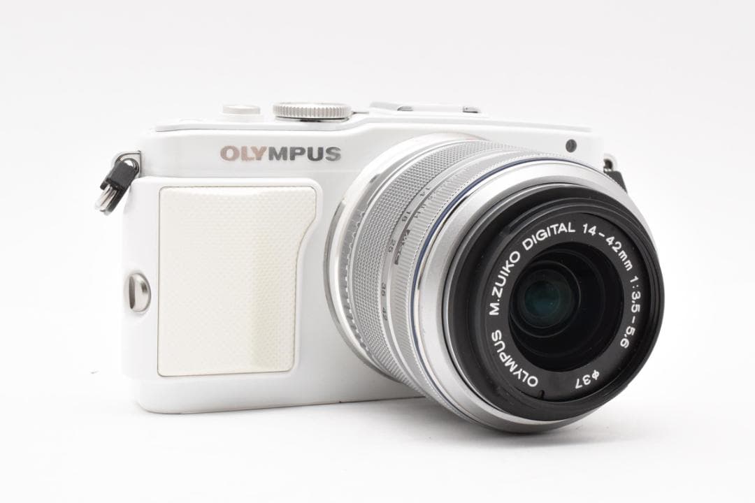 ★美品★OLYMPUS PEN Lite E-PL6 ケース SDカード付