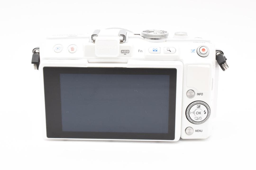 ★美品★OLYMPUS PEN Lite E-PL6 ケース SDカード付