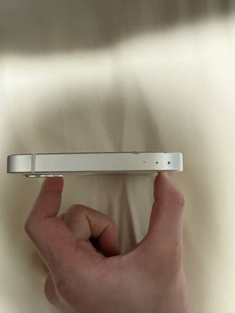 Apple iPhone 12ホワイト本体