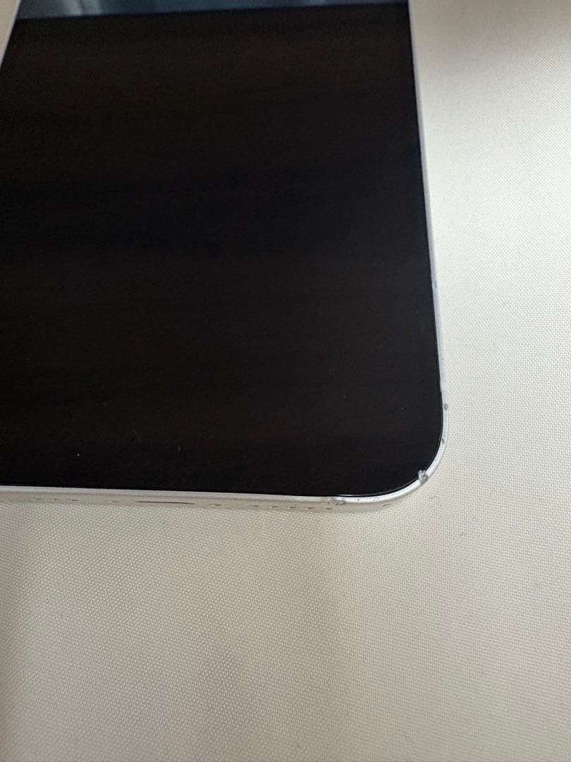 Apple iPhone 12ホワイト本体