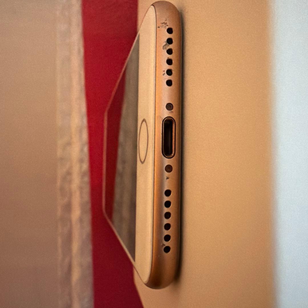 iPhone8 本体　ローズゴールド64GB