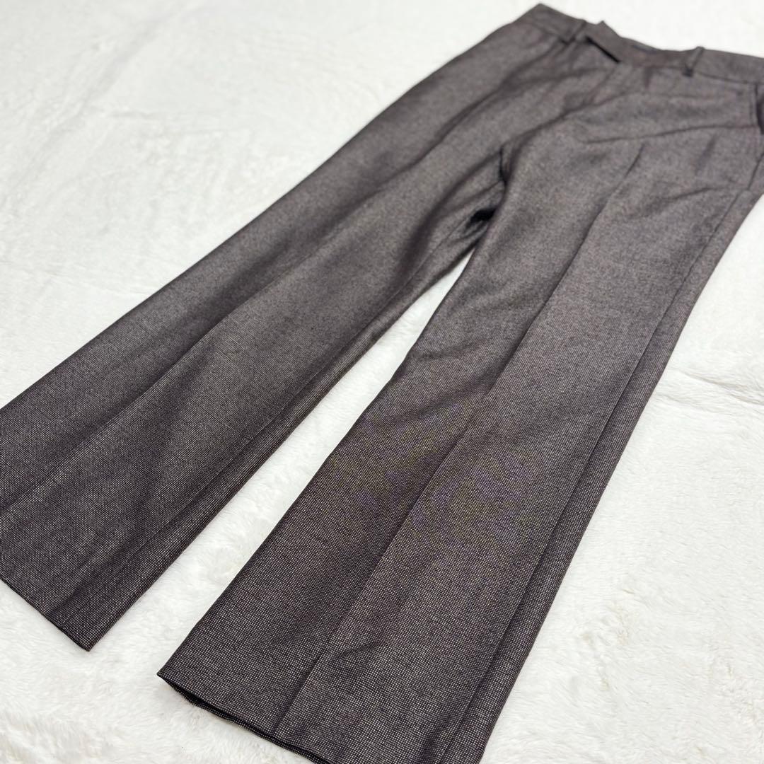 新品　未使用　アクアスキュータム　ロロピアーナ　パンツスーツ　絹