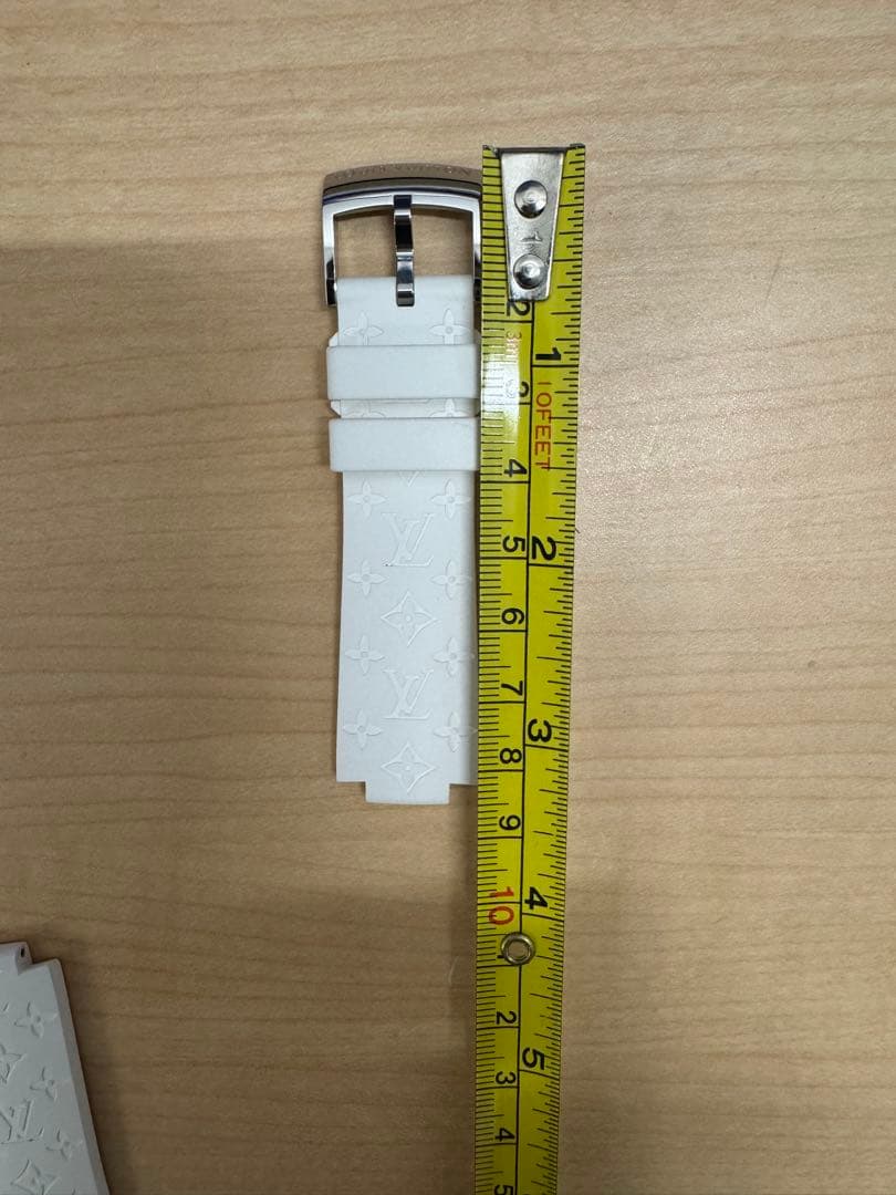Louis Vuitton ホワイト　ラバーベルト