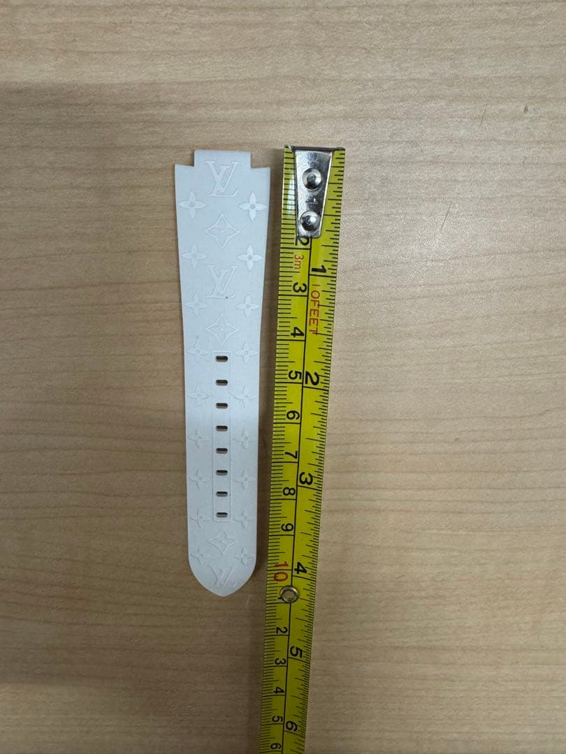 Louis Vuitton ホワイト　ラバーベルト