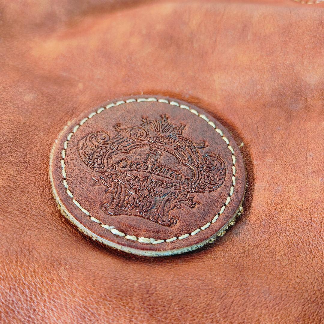 【極美品】オロビアンコ　イタリア製　高級レザーショルダーバッグ　本革 正規品