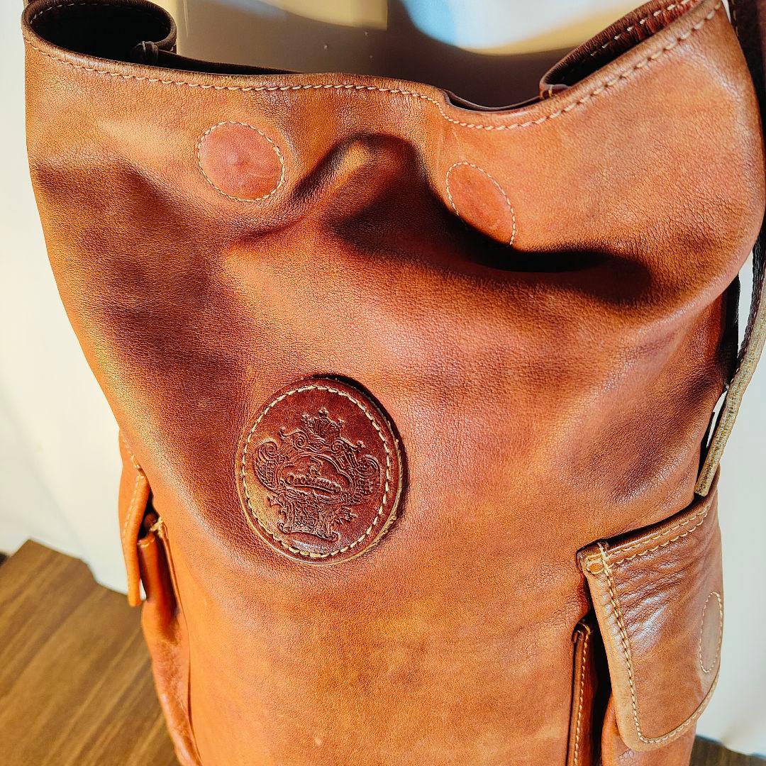 【極美品】オロビアンコ　イタリア製　高級レザーショルダーバッグ　本革 正規品