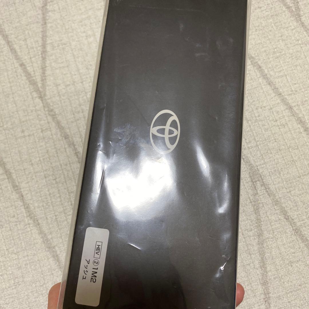 トヨタクラウンスポーツ ミニカー アッシュ