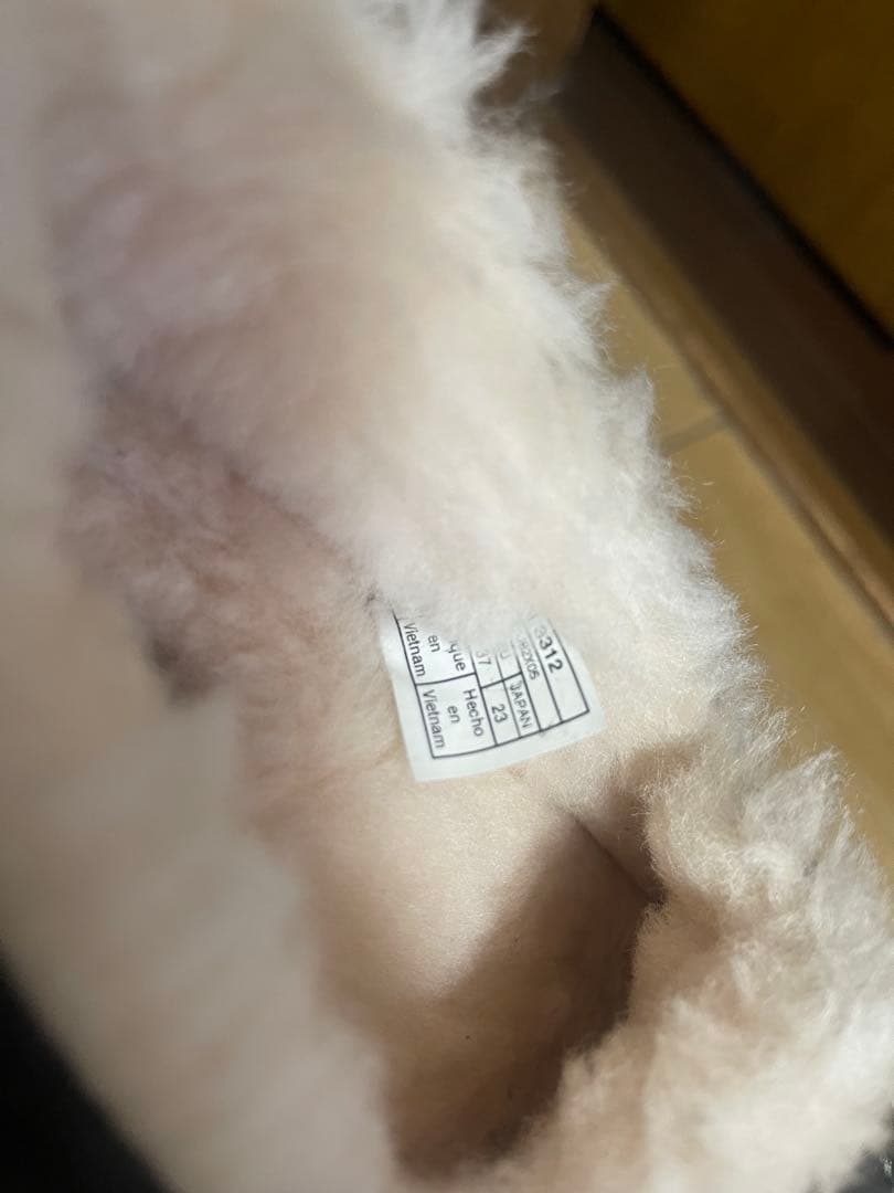 【専用】アグ　アンスレー　ムートン　モカシン　スエード　ブラック　23センチ