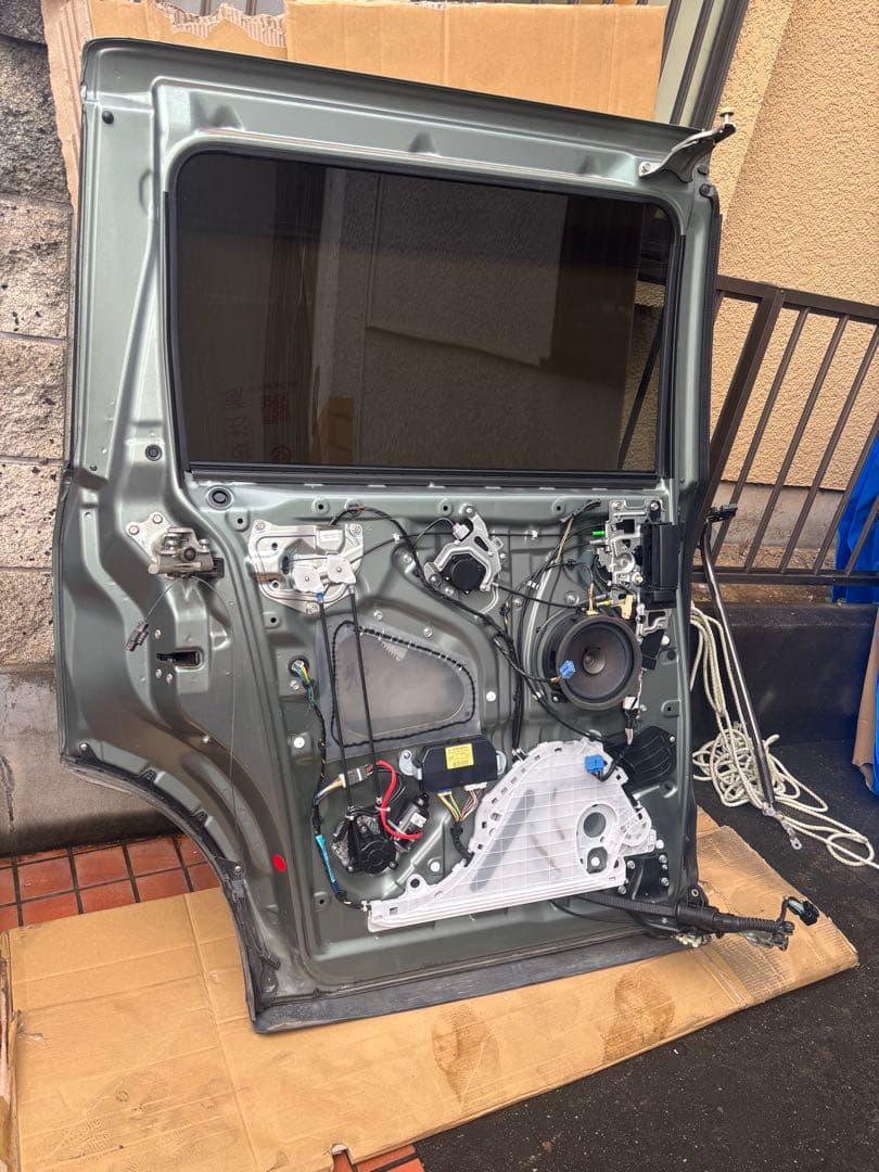 デリカD5（CV5W）　左リアスライドドア