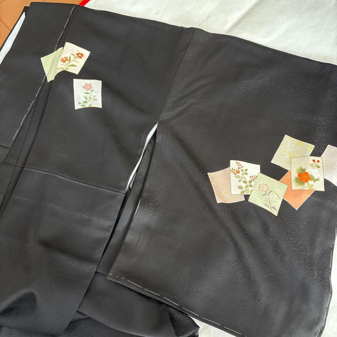 ささのは新品小大丸で誂えた黒付下げ袷着物