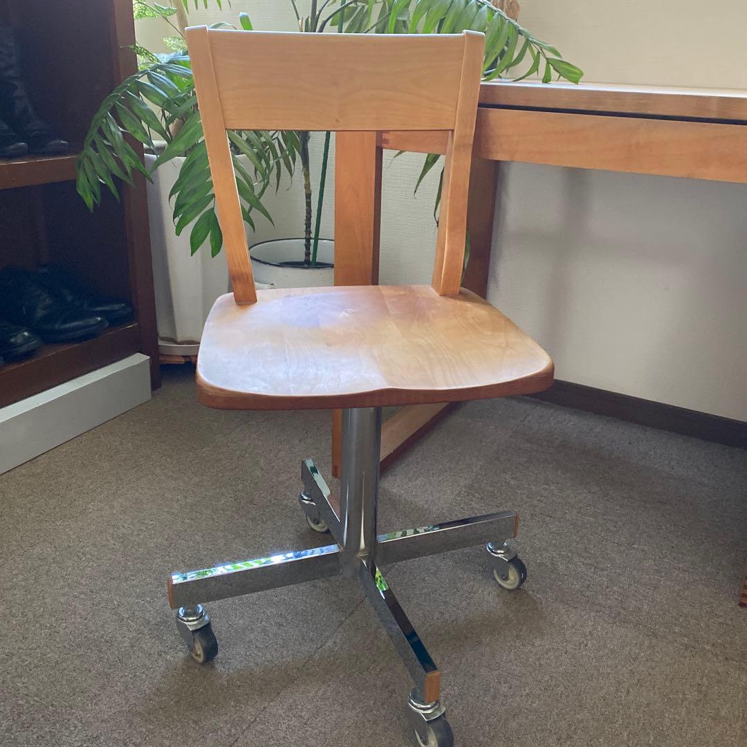 イクスス　ikususu デスクチェア　学習チェア　無垢アルダー材キャスター付き