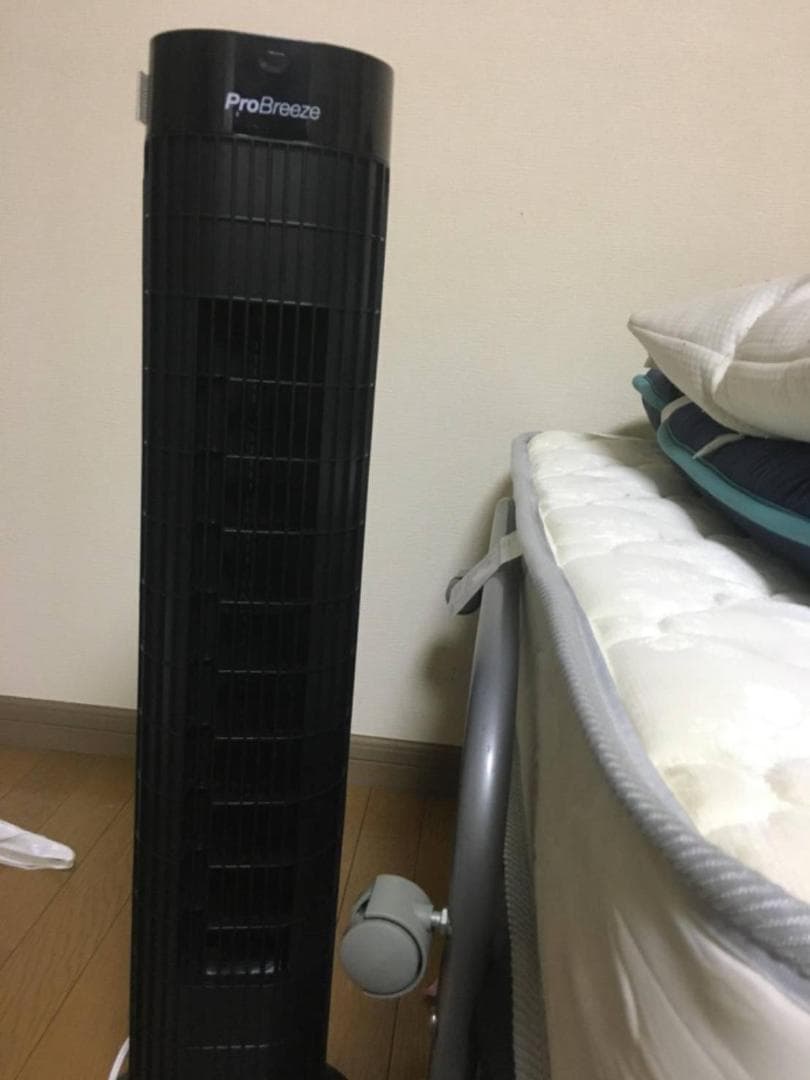 スリムタワーファン 扇風機 自動首振り 風量調節 静音設計