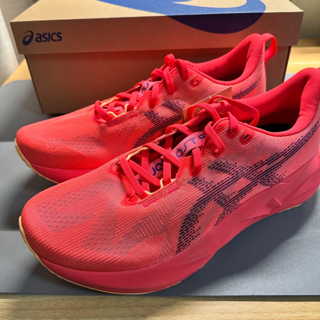 新品未使用　ASICS NOVA BLAST5 ノヴァブラスト5 28cm
