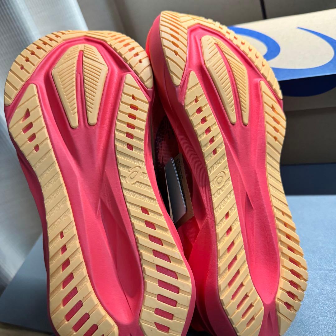 新品未使用　ASICS NOVA BLAST5 ノヴァブラスト5 28cm