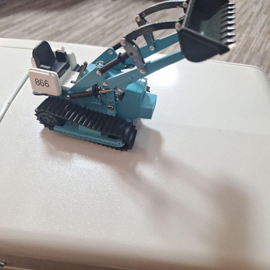 KOMATSUのダイキャスト重機4台、セットです