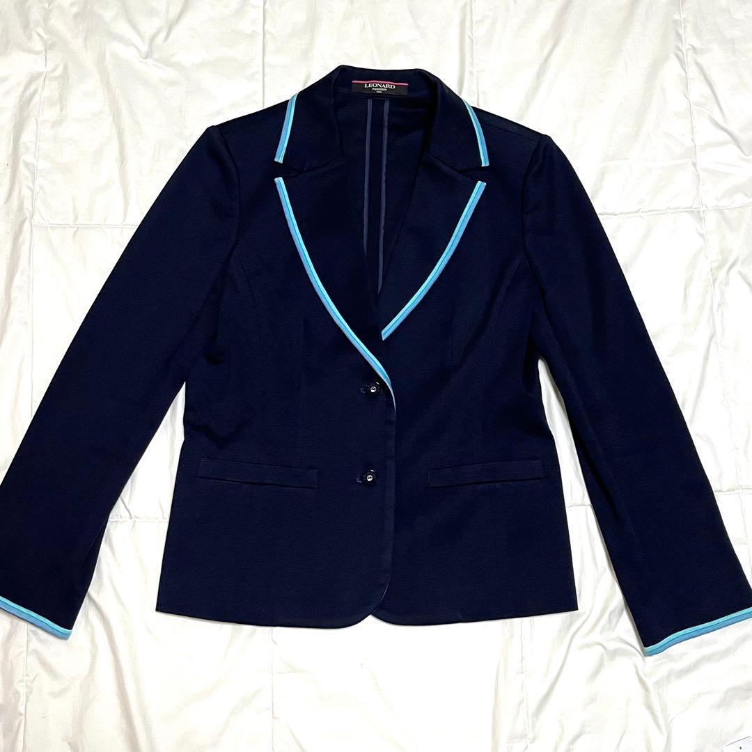 【美品】レオナール　テーラードジャケット　伸縮性　ロゴボタン　2B ネイビー　L
