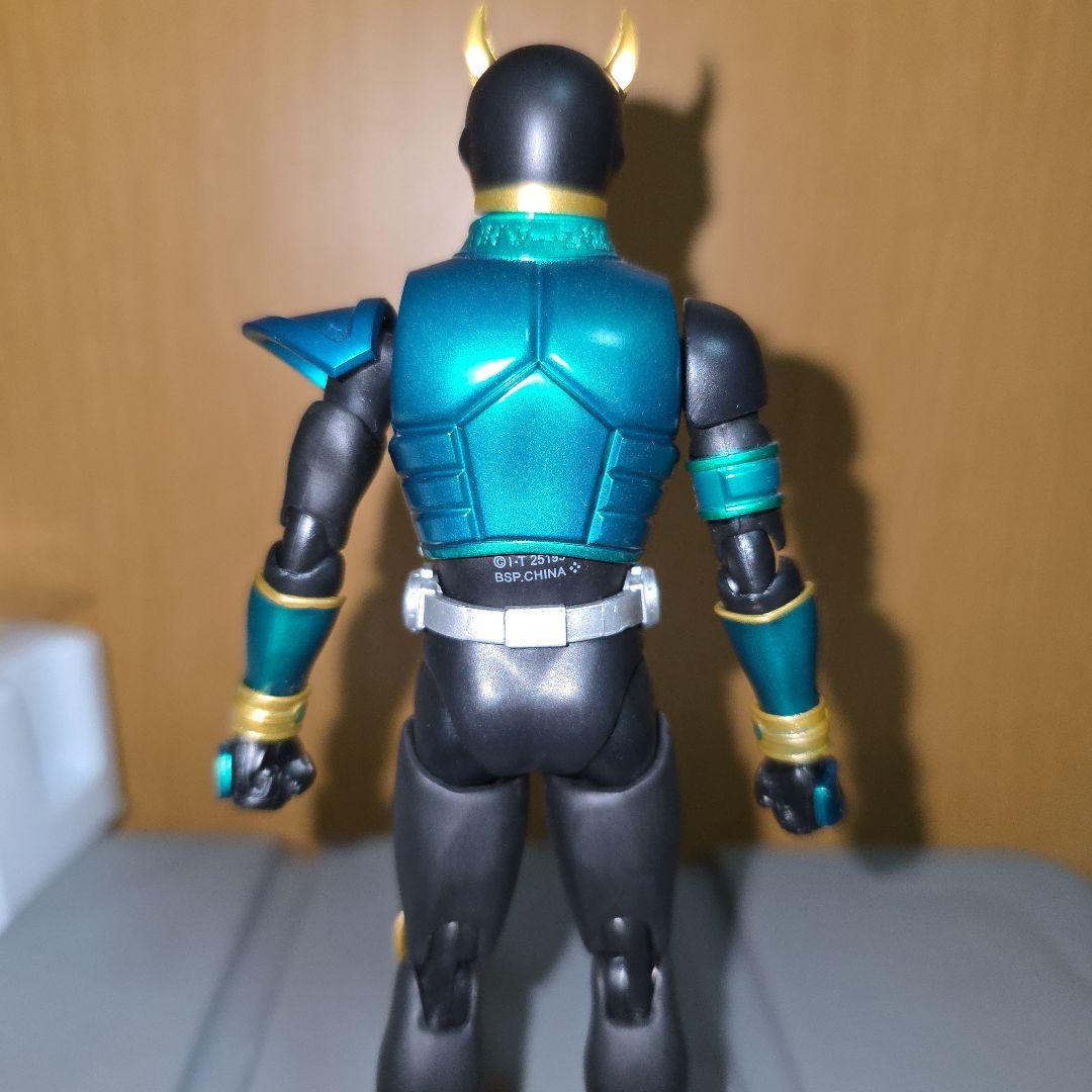 s.h　真骨彫製法　仮面ライダークウガ　ペガサスフォーム　フィギュア　真骨頂