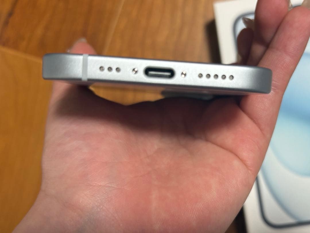 Apple iPhone 15 blue 本体　256GB バッテリー100%