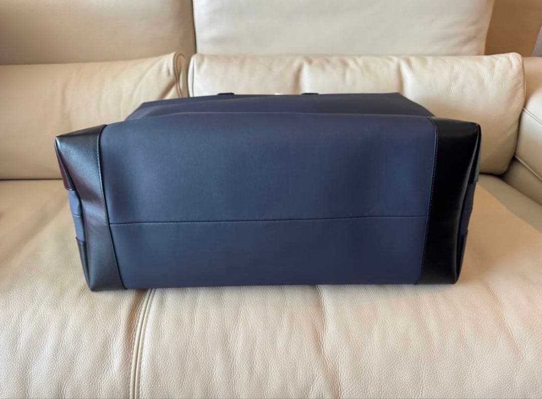 2/11のみ値下げ【非売品】フェラーリ　12チリンドリ　革製ボストンバッグ