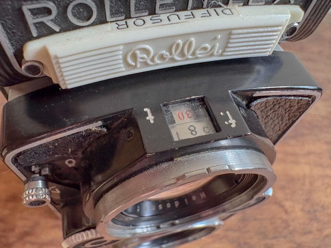 値下依頼お断り　ローライフレックス　プラナー７５ミリ　F3.5　実働品　機関良好