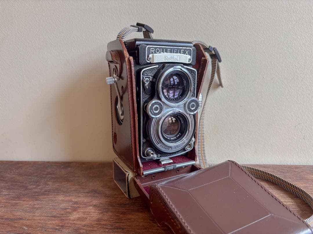 値下依頼お断り　ローライフレックス　プラナー７５ミリ　F3.5　実働品　機関良好