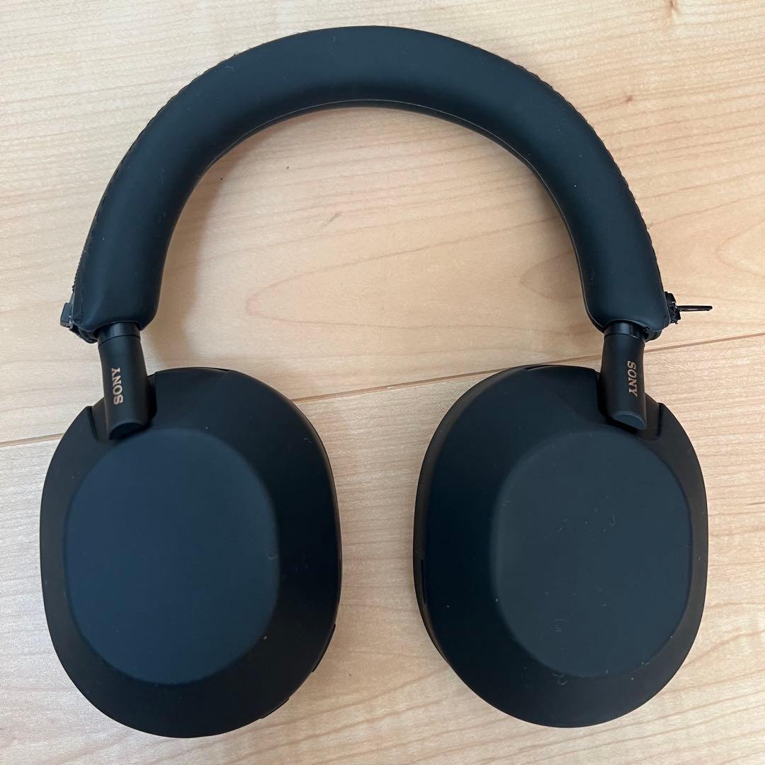 Sony WH-1000XM5ワイヤレスヘッドホン　黒　ケース付き