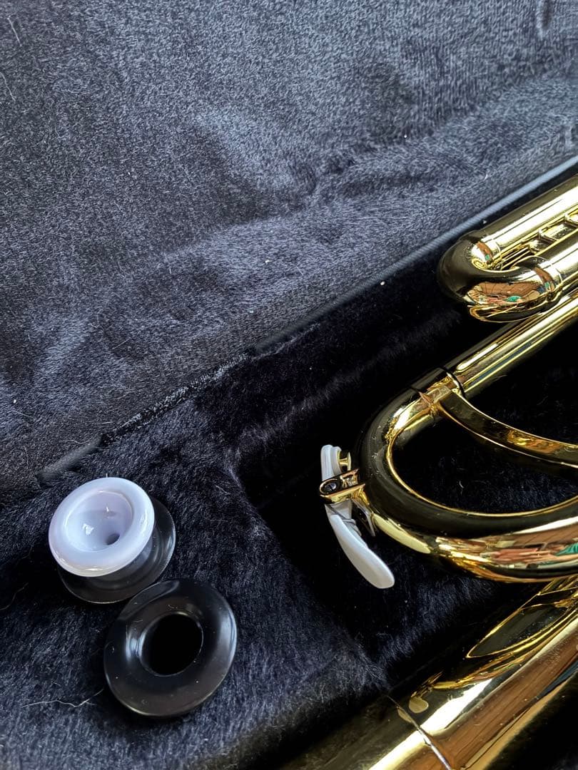 プラスチック管トランペット