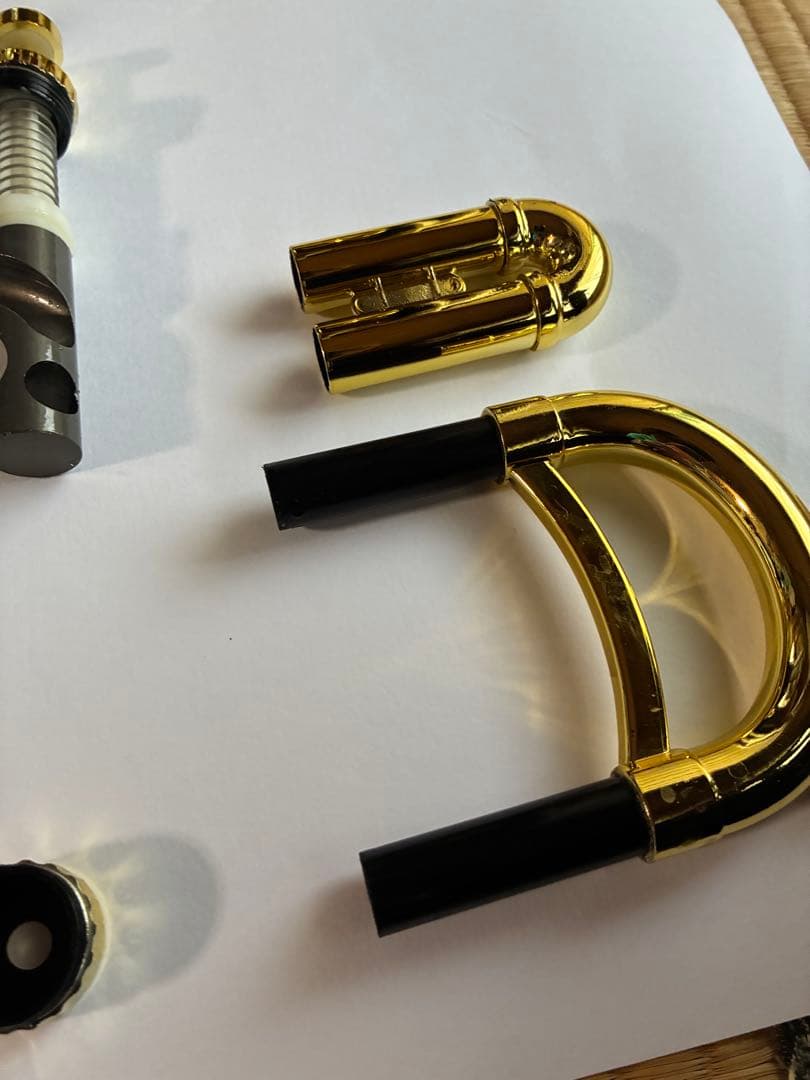 プラスチック管トランペット