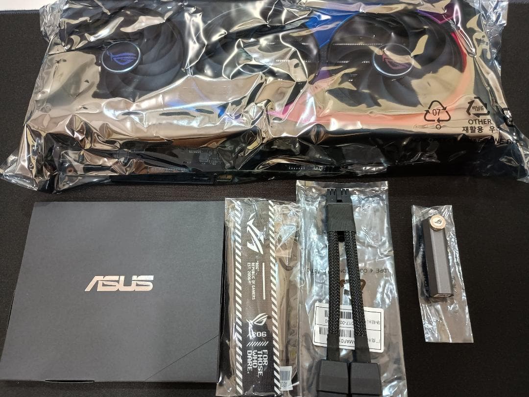 ROG RTX4070 OC 12GB 美品 箱付＋CableMod赤