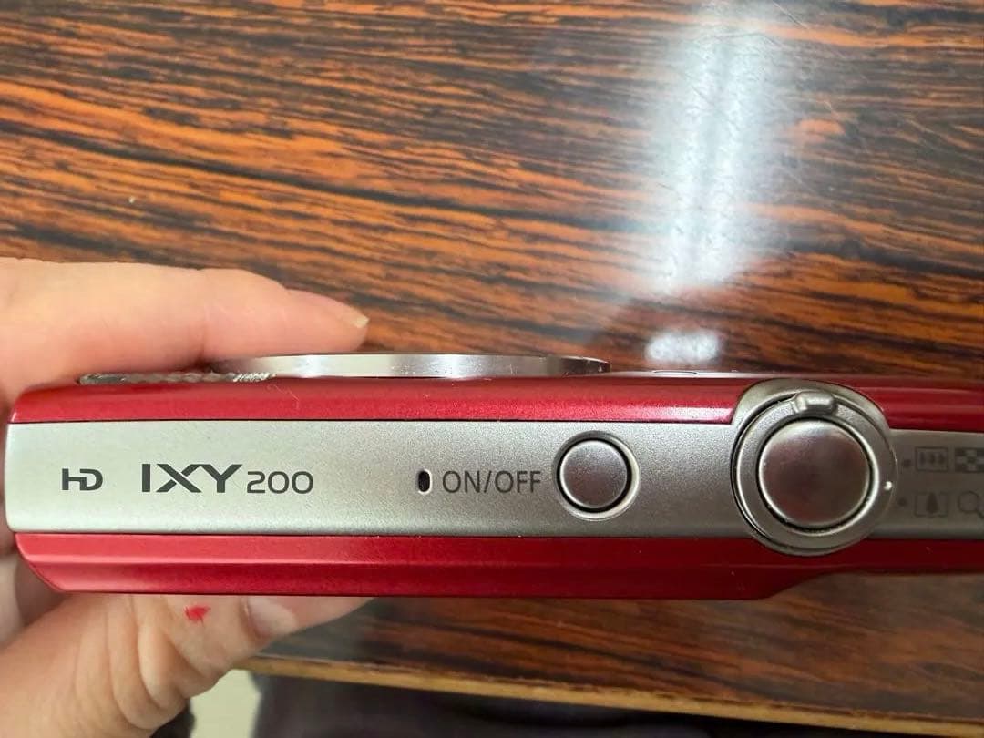 値下げ！Canon IXY 200 レッド デジタルカメラ　動作未確認