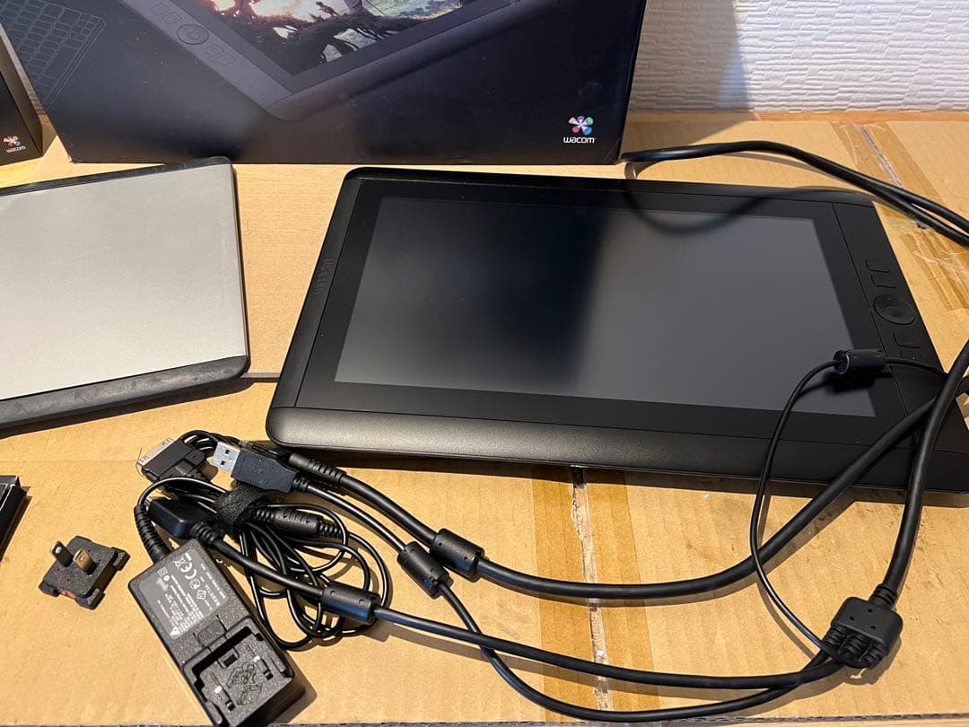 Wacom Cintiq13hd DTK-1300液晶タブレット動作確認済